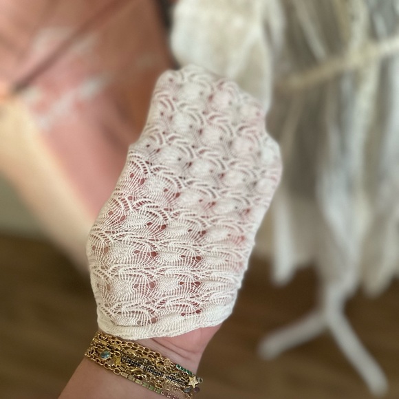 Floral Trim White Lace Tunic - Picture 4 of 12